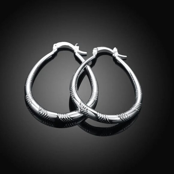 Fine Silver Jewelry - Gorgeous .925 Sterling Silver Oval Hanging Hoop Earrings With Pattern